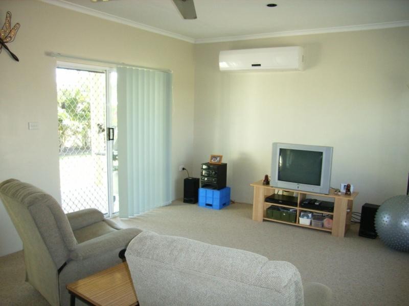 10 Albert St, Cardwell QLD 4849