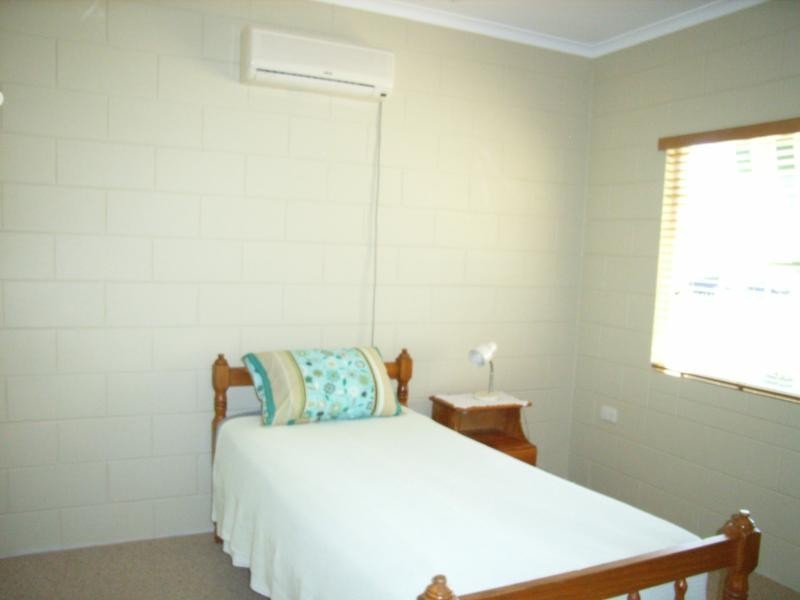 10 Albert St, Cardwell QLD 4849