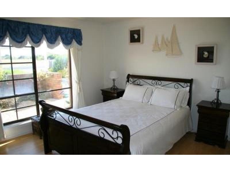 7 Thompson Road, Robe SA 5276