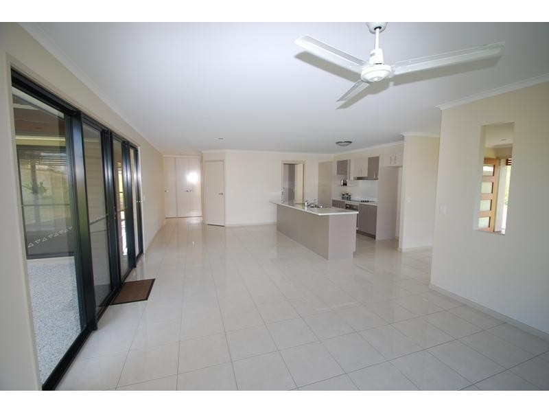 59 Robertson Drive, Burnside QLD 4560