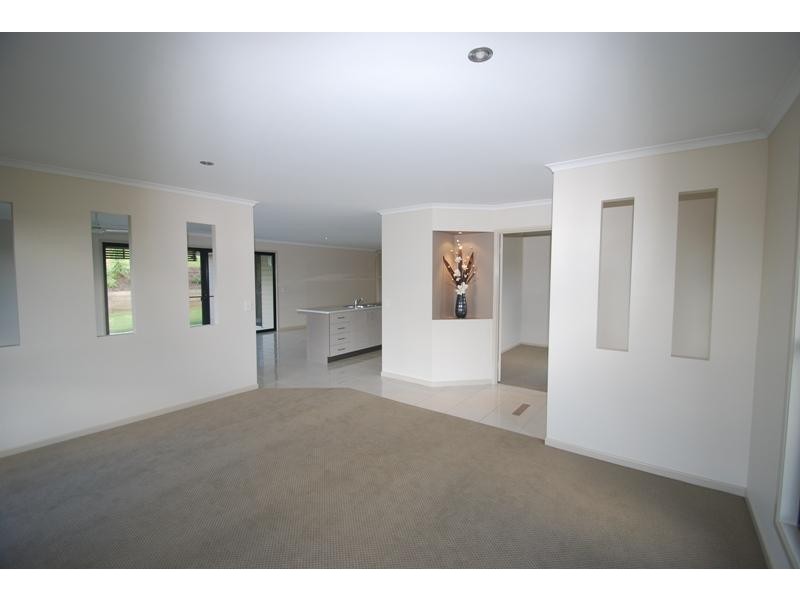 59 Robertson Drive, Burnside QLD 4560