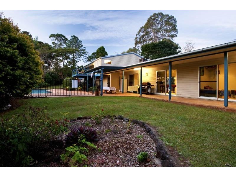 98 Dixon Avenue, Maleny QLD 4552