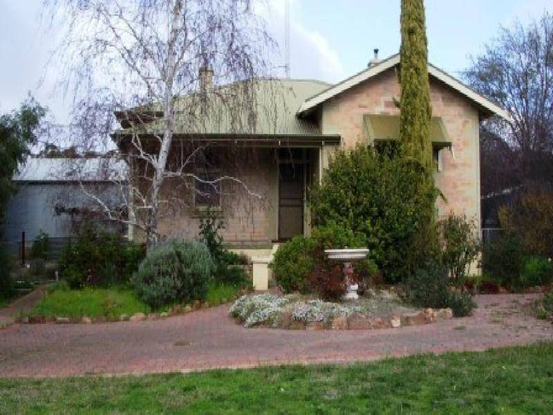 36 BLYTH ROAD, Clare SA 5453