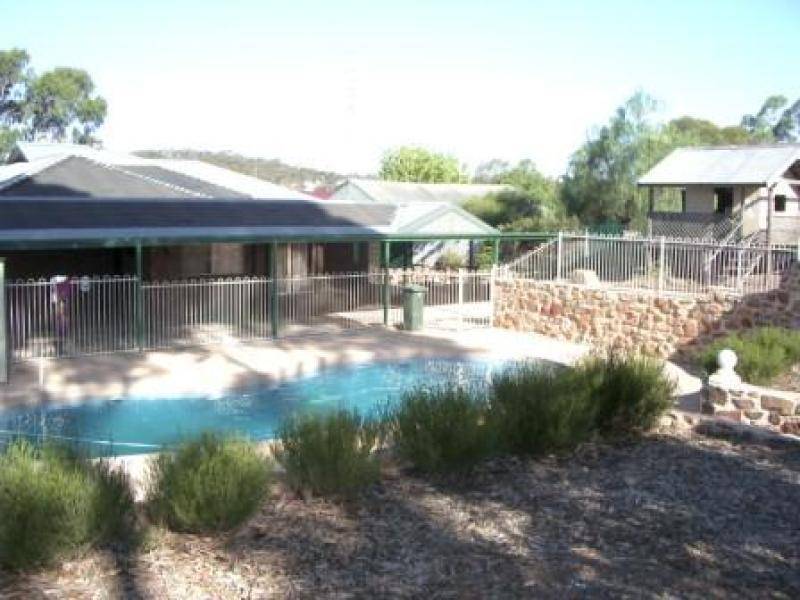 22 BEARE STREET, Clare SA 5453