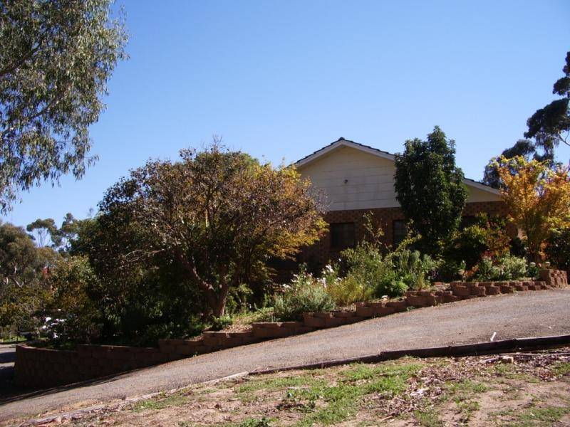 9 WRIGHT PLACE, Clare SA 5453