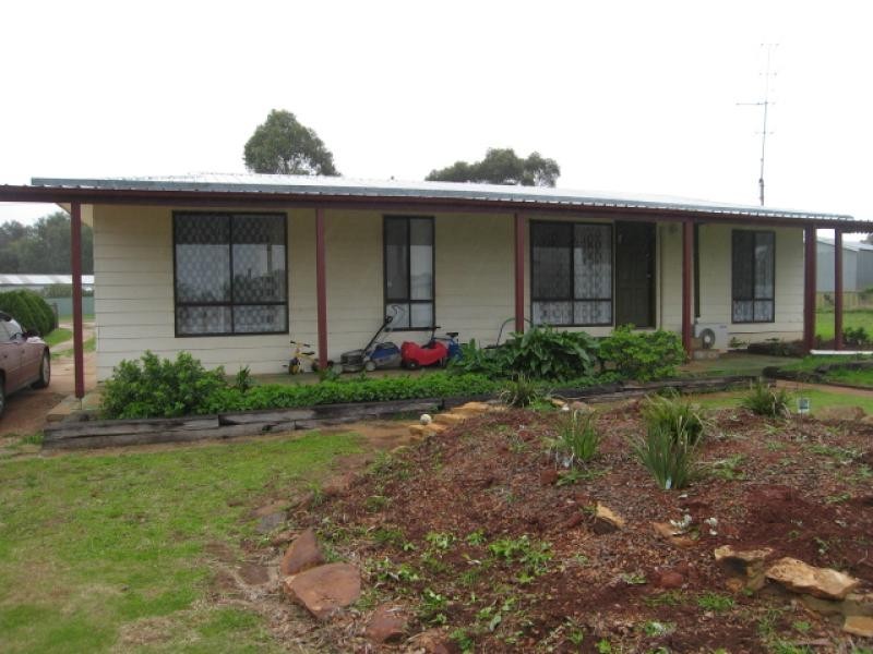 15 STAVELEY STREET, Farrell Flat SA 5416