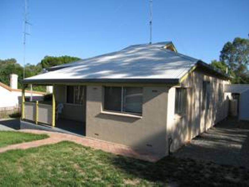 16 MILL STREET, Clare SA 5453