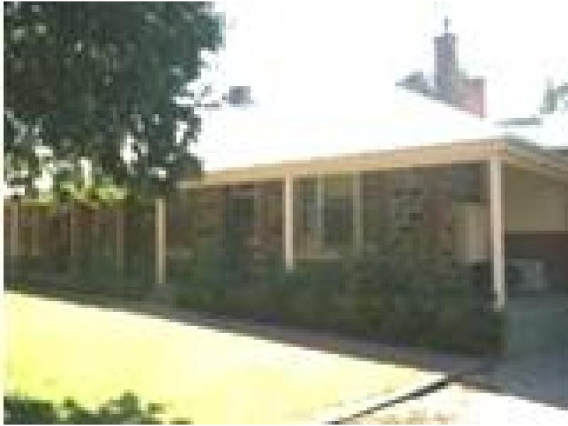 13 DALY STREET, Clare SA 5453