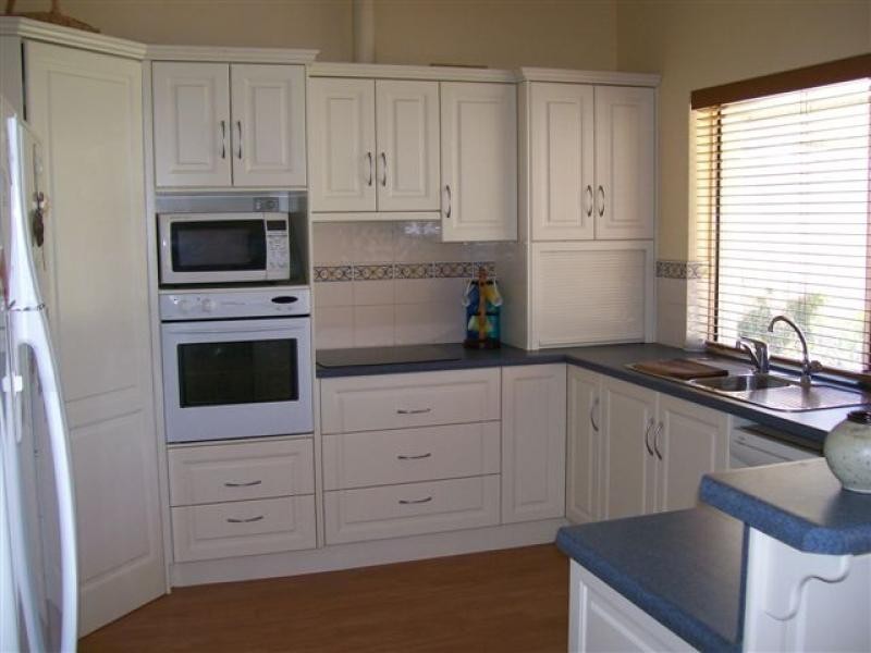 11 JARMAN CRESCENT, Clare SA 5453