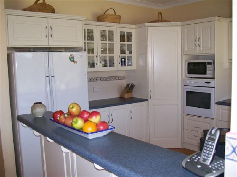 11 JARMAN CRESCENT, Clare SA 5453