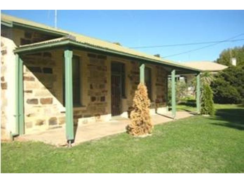 3 ARTHUR STREET, Clare SA 5453