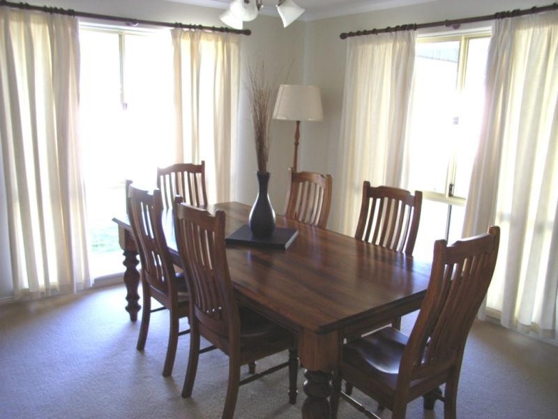 6 ROCKY GLEN COURT, Clare SA 5453