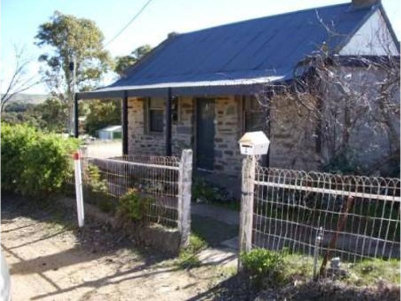 2 TRURO STREET, Burra SA 5417