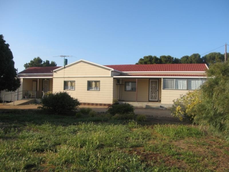 97 MAIN COAST ROAD, Pine Point SA 5571