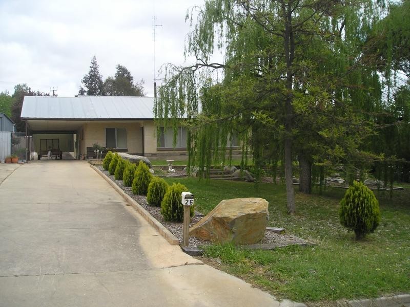 26 BEARE STREET, Clare SA 5453