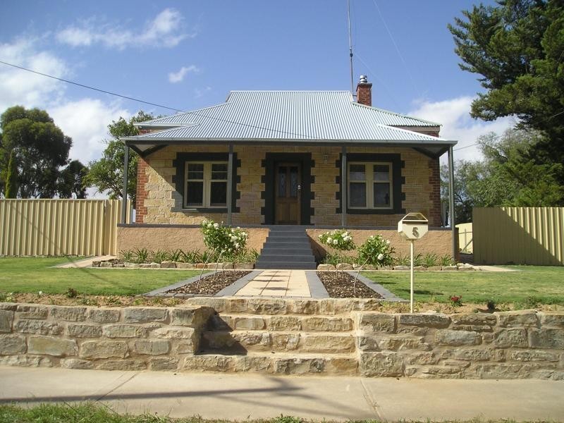 5 BRIGHT STREET, Clare SA 5453