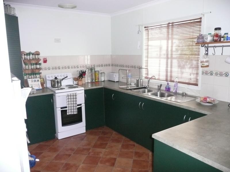 1 Charles Street, Clare SA 5453