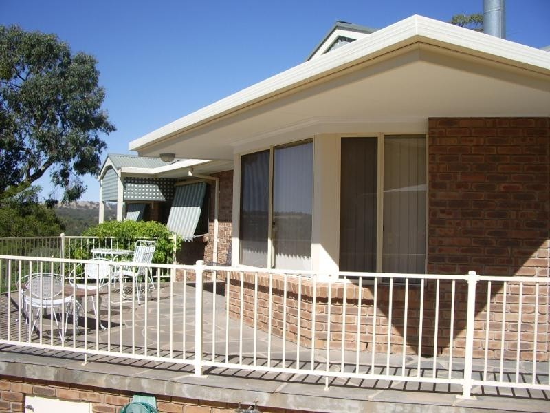 6 MICHAEL COURT, Clare SA 5453