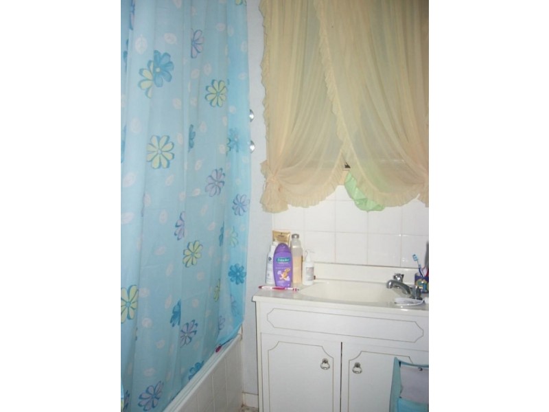 1 Phoenix Avenue, Clare SA 5453