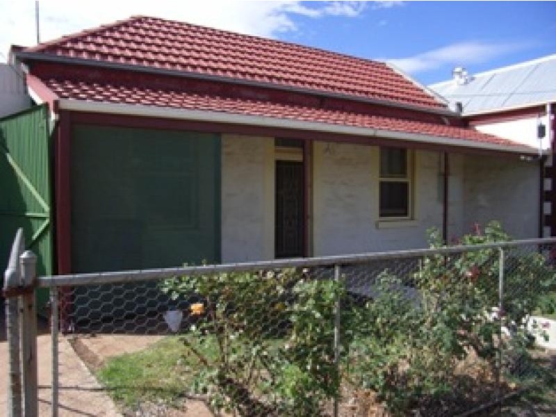 26 WOLFE STREET, Jamestown SA 5491