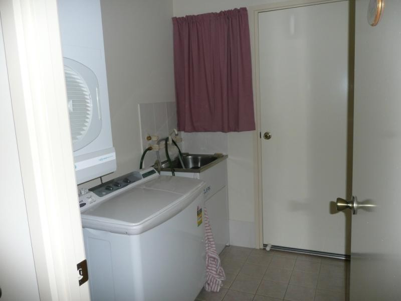 2 ROCKY GLEN COURT, Clare SA 5453