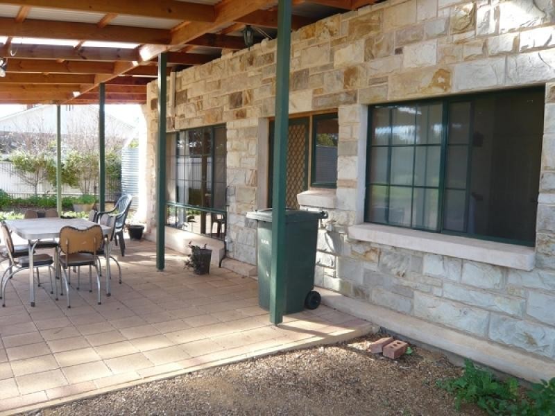 64 Park Terrace, Gladstone SA 5473
