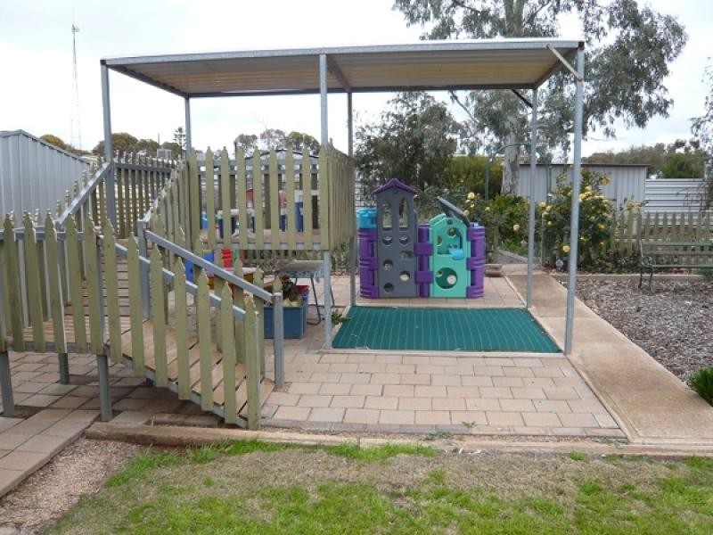 70 Park Terrace, Gladstone SA 5473