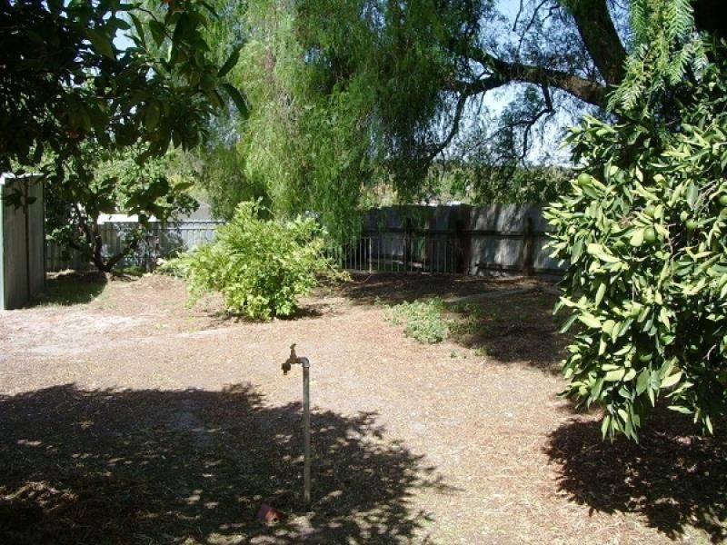 8 Sabine Street, Clare SA 5453