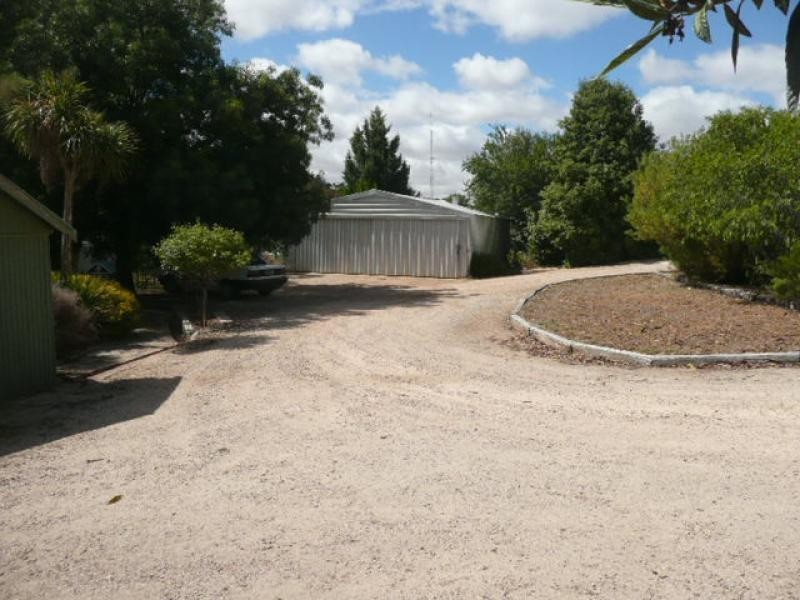 3 Arthur Street, Clare SA 5453