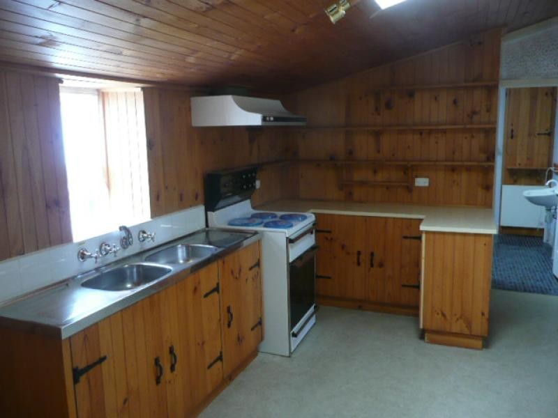 2 Penclawdd Street, Burra SA 5417