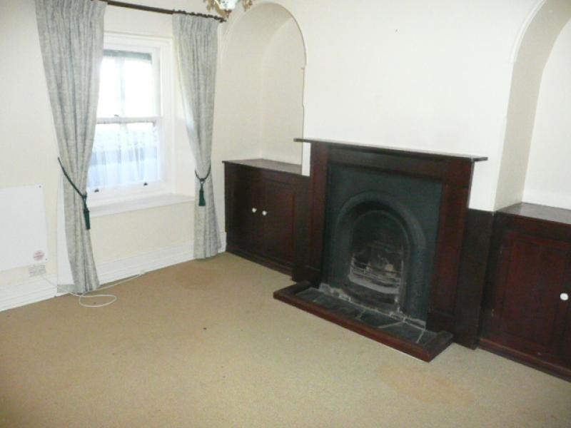 2 Penclawdd Street, Burra SA 5417