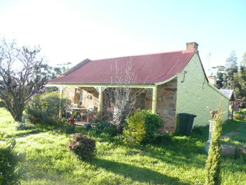 16 South Tce, Farrell Flat SA 5416