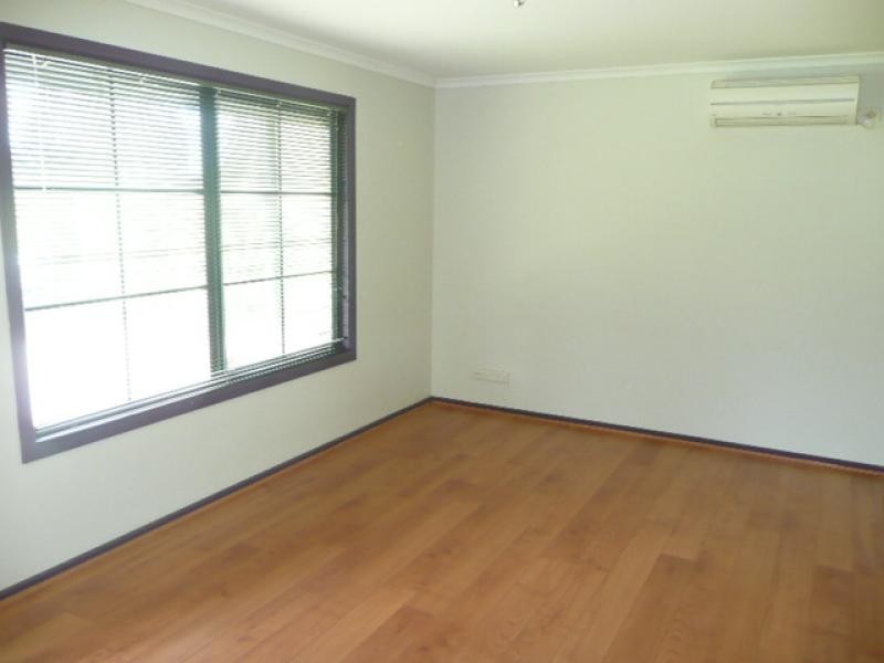 26 Blyth Road, Clare SA 5453