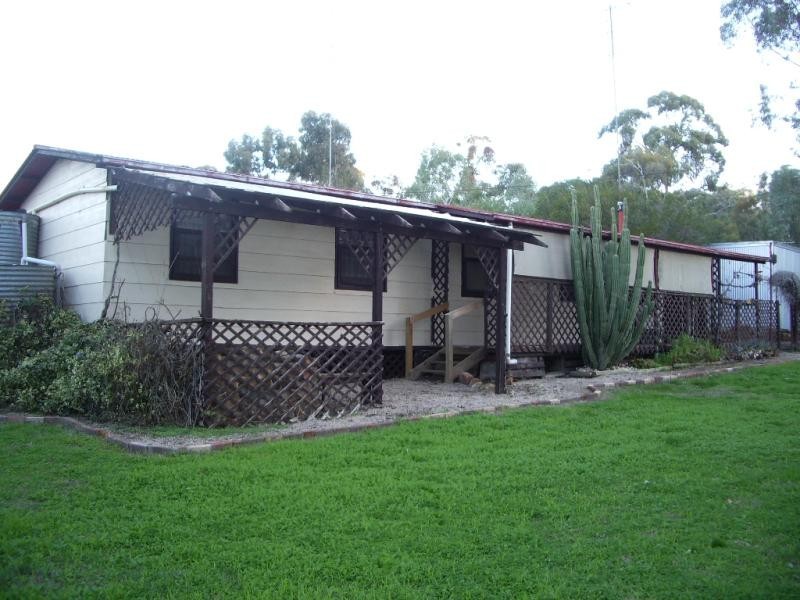 46 Neagles Rock Road, Clare SA 5453