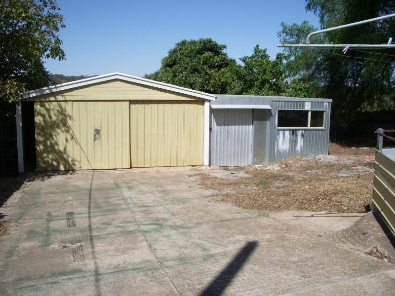 8 Sabine Street, Clare SA 5453