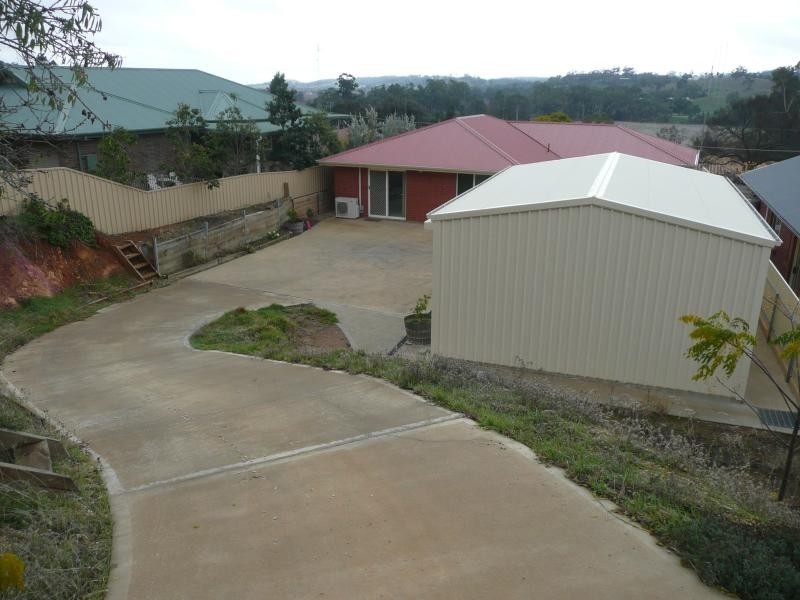 9 Bindarrah Road, Clare SA 5453