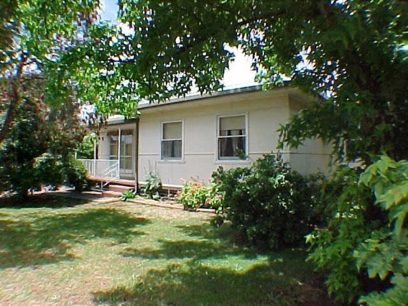 13 Melrose Avenue, Clare SA 5453