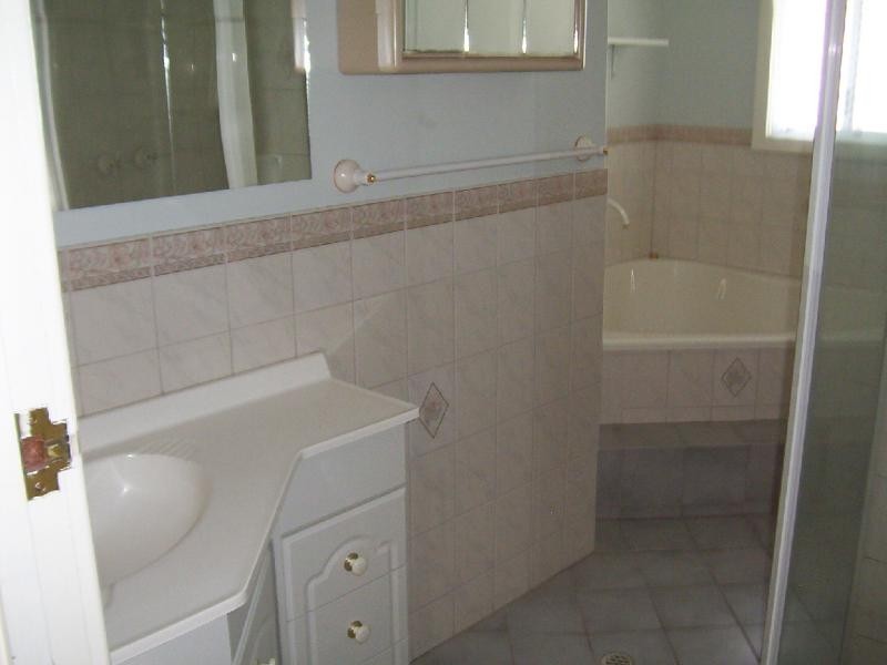 7 Essex Street, Burra SA 5417