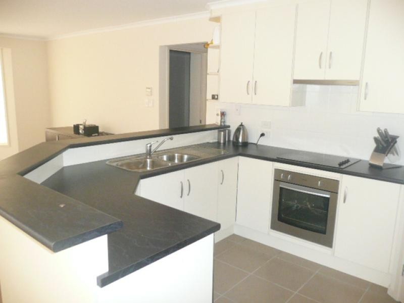 6 Bindarrah Lane, Clare SA 5453