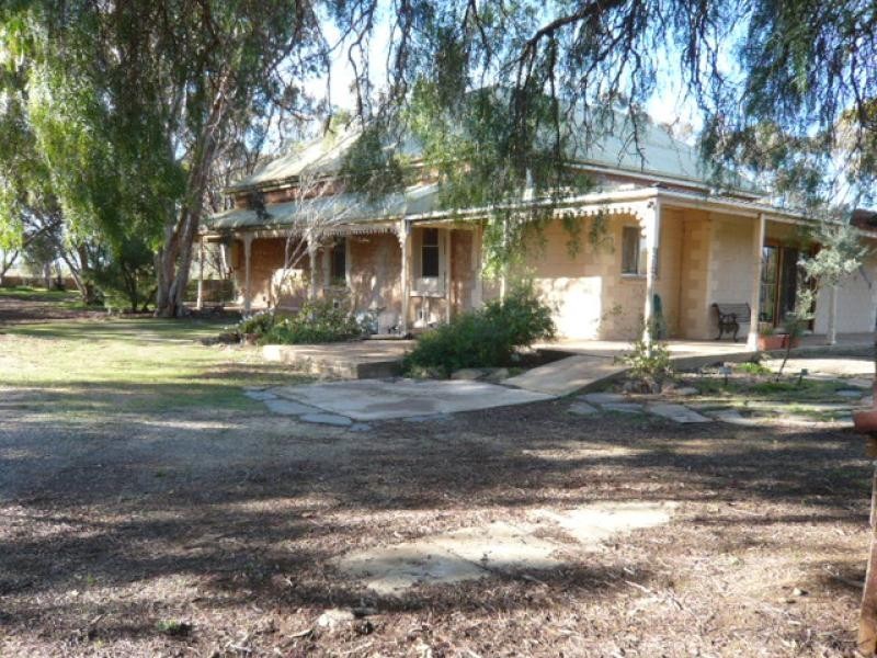 Bowmans Road (4.7 acs approx), Whitwarta SA 5461