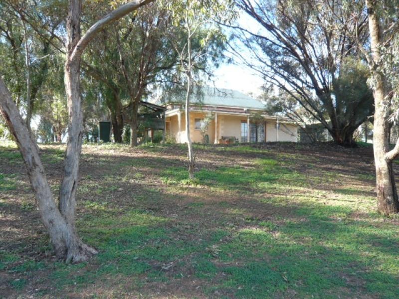 Bowmans Road (4.7 acs approx), Whitwarta SA 5461