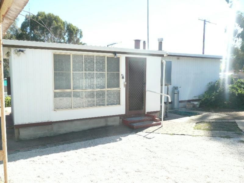 6 POWELL STREET, Clare SA 5453