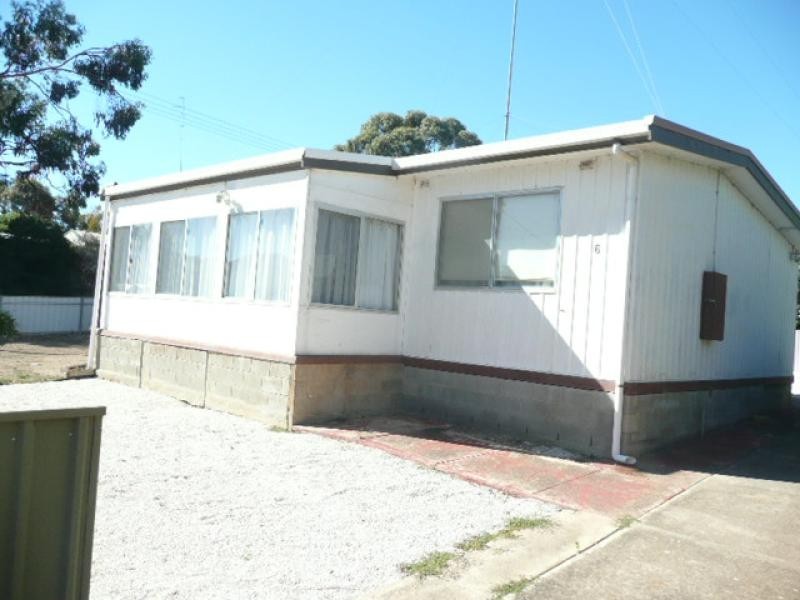 6 POWELL STREET, Clare SA 5453