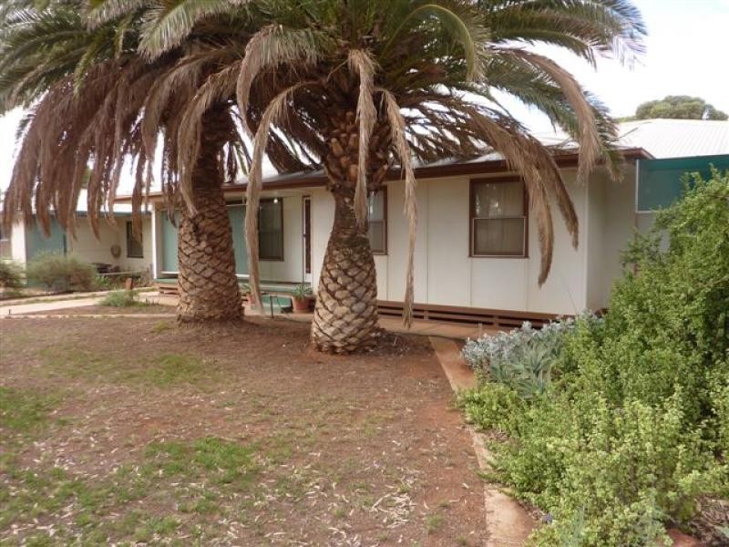 26 Cradock Road, Hawker SA 5434
