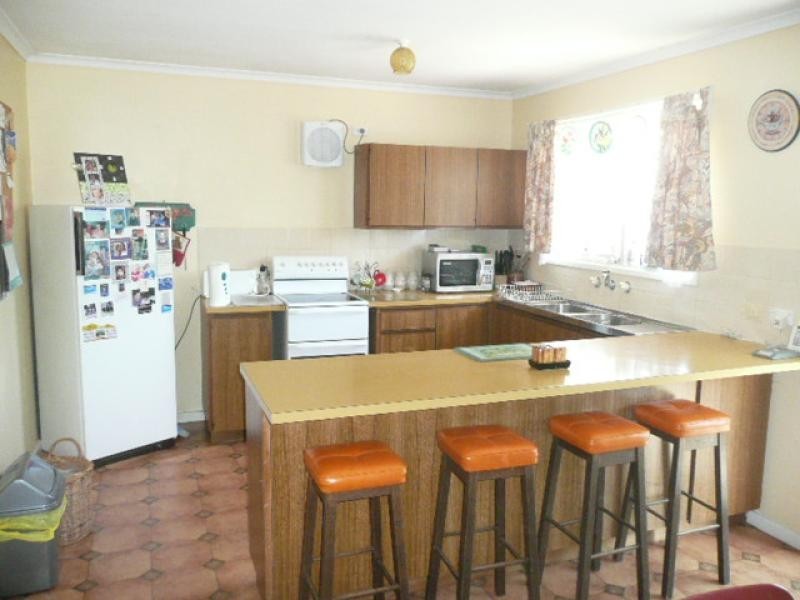 3 Newton Long Drive, Clare SA 5453