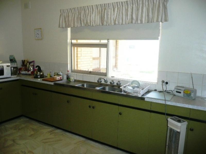 13 Queen St, Burra SA 5417