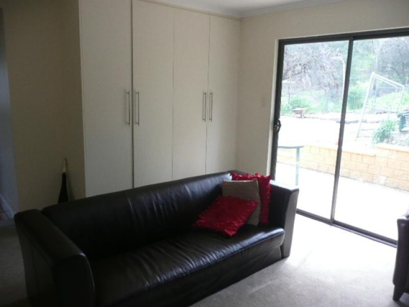 10 Wright Street, Clare SA 5453