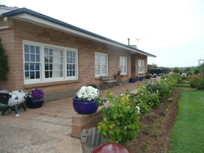 15 Mount Pleasant Road, Burra SA 5417