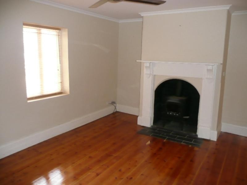 20 Albert Street, Clare SA 5453