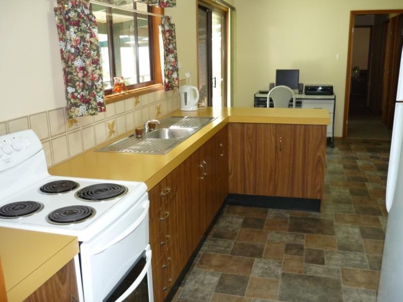 1 The Grove, Burra SA 5417